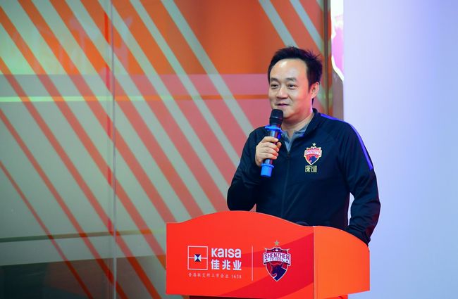 Q：生活中你喜欢哪些时尚单品？