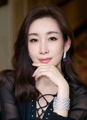 两人在片中意外穿过时空之门，重历了各自生命中至关重要的时 宋木子专访|从“献声”到“参演”的圆梦之旅 2026-04-24 本期《光影星播客》我们迎来的嘉宾是宋木子，作为受到很多观众喜爱的优秀喜剧人，宋木子在今年春节档上映的合家欢喜剧片《熊猫计划之部落奇遇记》中，又一次为观众奉献了许多笑点，尽显他的喜剧魅力。